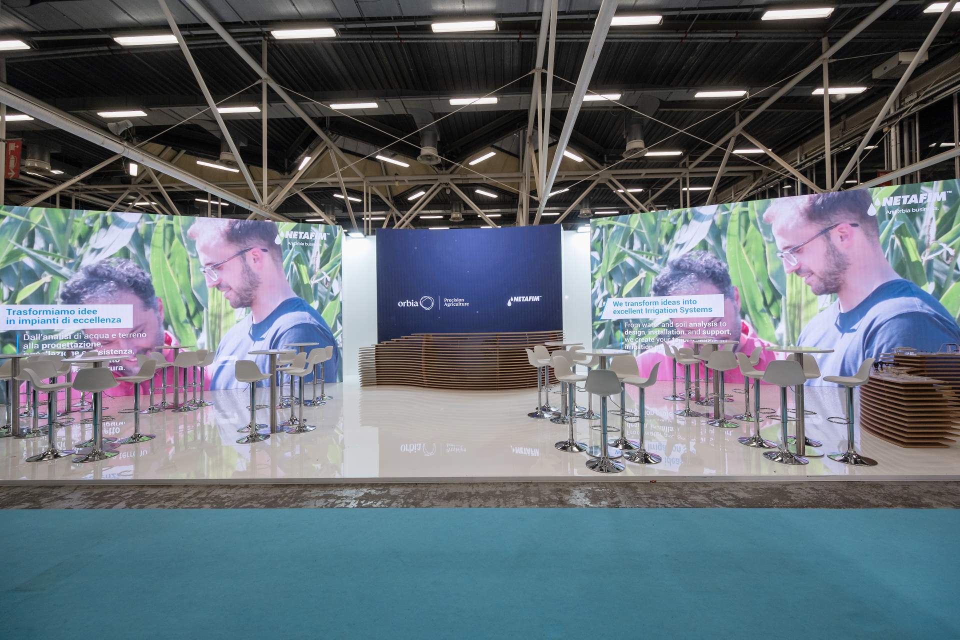 Ledwall trifacciale NETAFIM