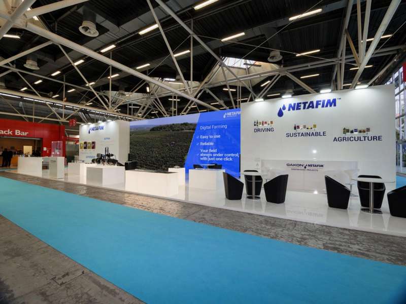contract, arredamento espositori e banchi personalizzati, fiere in italia, noleggio e vendita maxi schermo, soluzioni altamente personalizzate, teche olografiche, creazioni, stand laccati, allestimenti fieristici personalizzati, ledwall