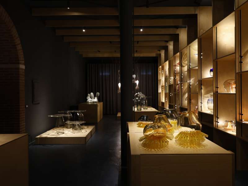 Showroom Wave Murano Glass 