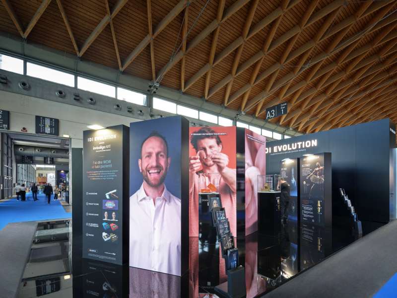 soluzioni personalizzate, made in italy, chiavi in mano 100%, alto valore aggiunto, concept creativi, sistema audio video, progetti d'autore, allestimenti fieristici personalizzati, ledwall, form group, stand fieristici innovativi, percorso espositivo , allestimento immersivo